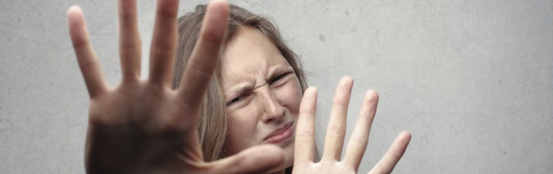 Je normálne zareagovať ne určitý podneť podráždene. Foto: Pexels.com