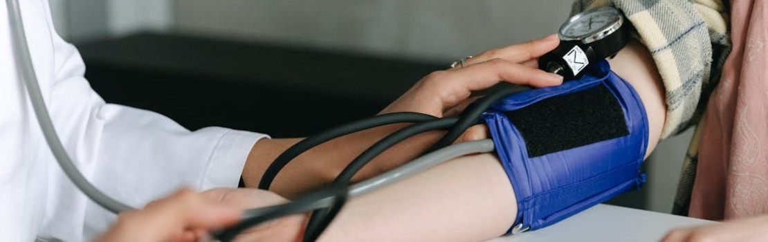 Vysoký krvný tlak zvyšuje riziko vzniku srdových ochorení. Foto: Pexels.com