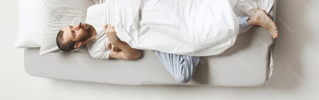 Muž prebúdzajúci sa s rannou erekciou – znak zdravia a vitality