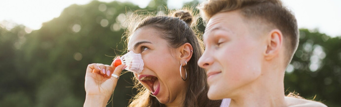 Ilustrácia imunitného systému s vitamínmi – podpora imunity pomocou výživových doplnkov