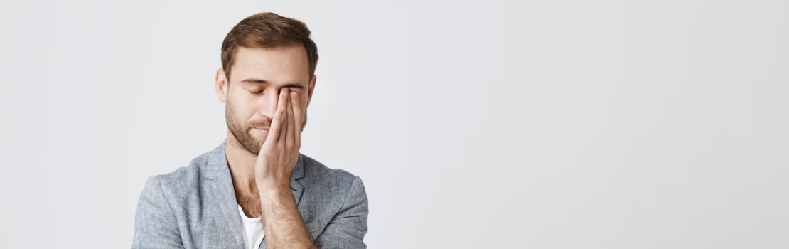 Lesklý klobúk huby Reishi a balenie výživového doplnku Zerex Reishi