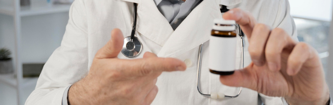 Ilustrácia zdravého srdca a ciev pri kontrole hladiny cholesterolu